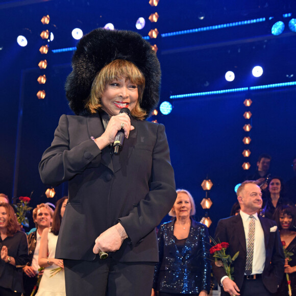 Tina Turner assiste à la première de la comédie musicale "Tina" à Hambourg en Allemagne le 3 mars 2019.