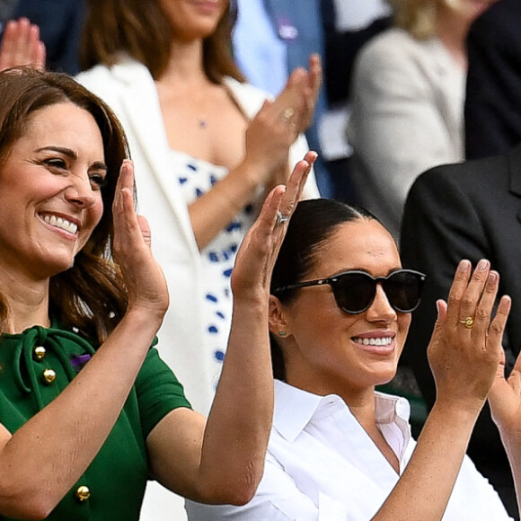 Archives - Kate Middleton, Meghan Markle et Pipa Middleton sont dans les tribunes lors de la finale femme de Wimbledon. Londres le 13 juillet 2019. © Chryslène Caillaud / Panoramic / Bestimage 