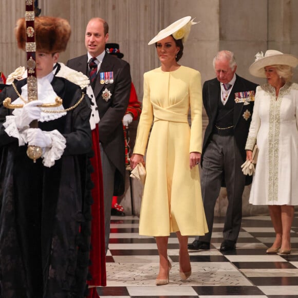 Le prince William, duc de Cambridge, et Catherine (Kate) Middleton, duchesse de Cambridge, Le prince Charles, prince de Galles, et Camilla Parker Bowles, duchesse de Cornouailles - Messe célébrée à la cathédrale Saint-Paul de Londres, dans le cadre du jubilé de platine (70 ans de règne) de la reine Elisabeth II d'Angleterre. Londres, le 3 juin 2022. 