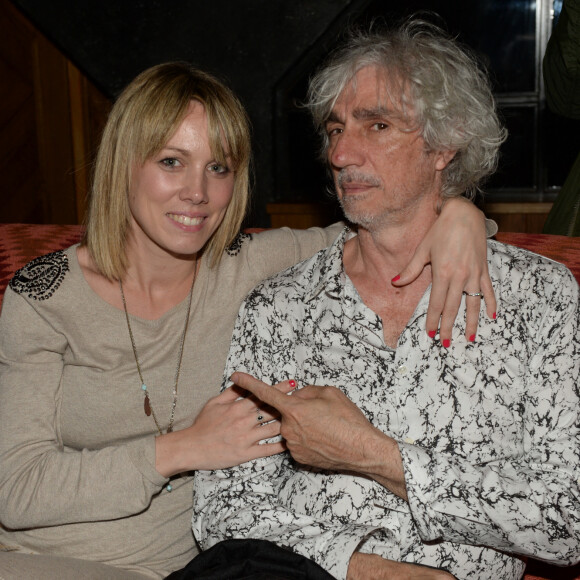 Louis Bertignac et sa compagne Laeticia - Soirée d'anniversaire de Benjamin Patou au restaurant Manko-Paris à Paris, le 22 juin 2016. © Rachid Bellak/Bestimage