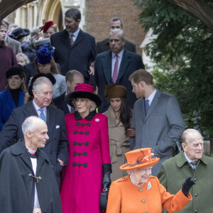 Kate Catherine Middleton, enceinte et le prince William, duc de Cambridge avec le prince Harry et sa fiancée Meghan Markle, Le prince Charles, prince de Galles et Camilla Parker Bowles, La reine Elisabeth II et le prince Philip Duc d'Édimbourg - La famille royale d'Angleterre arrive à l'église St Mary Magdalene pour la messe de Noël à Sandringham le 25 décembre 2017 