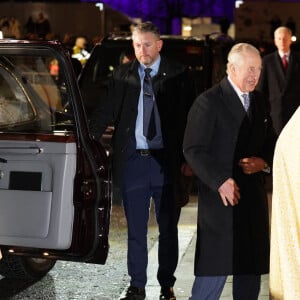 Le roi Charles III d'Angleterre,arrive pour le "Together at Christmas" Carol Service à l'abbaye de Westminster à Londres, Royaume uni, le 15 décembre 2022. 