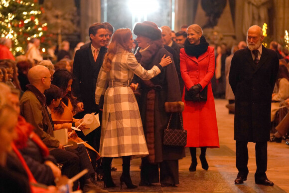 La princesse Beatrice d'York, son mari Edoardo Mapelli Mozzi, la princesse Michael de Kent, et le prince Michael de Kent, arrivent pour le "Together at Christmas" Carol Service à l'abbaye de Westminster à Londres, Royaume uni, le 15 décembre 2022. 