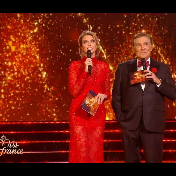 Sylvie Tellier très émue, elle fait ses adieux à Miss France lors du concours Miss France 2023, le 17 décembre 2022, en direct sur TF1