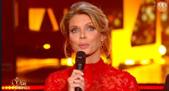 Sylvie Tellier très émue, elle fait ses adieux à Miss France lors du concours Miss France 2023, le 17 décembre 2022, en direct sur TF1