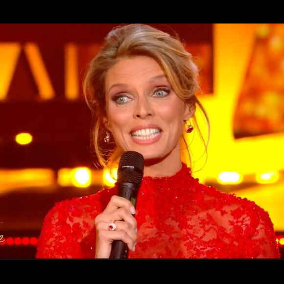 Sylvie Tellier très émue, elle fait ses adieux à Miss France lors du concours Miss France 2023, le 17 décembre 2022, en direct sur TF1