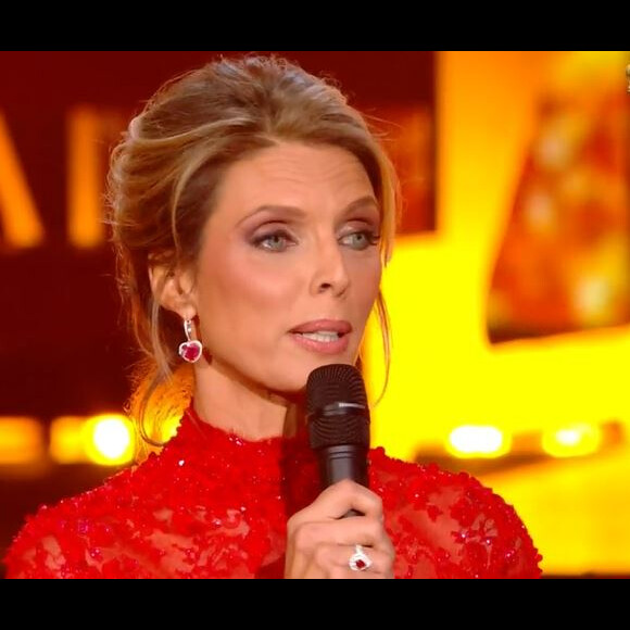 Sylvie Tellier très émue, elle fait ses adieux à Miss France lors du concours Miss France 2023, le 17 décembre 2022, en direct sur TF1