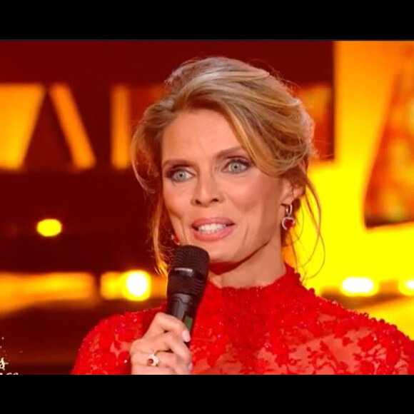 Sylvie Tellier très émue, elle fait ses adieux à Miss France lors de la cérémonie Miss France 2023 du 17 décembre 2022, sur TF1