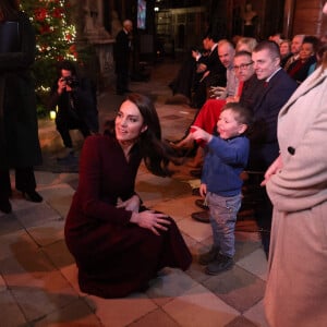 Catherine Kate Middleton, princesse de Galles - La famille royale à la sortie de la messe "Together at Christmas" à l'Abbaye de Westminster le 15 décembre 2022. © Photoshot / Panoramic / Bestimage 