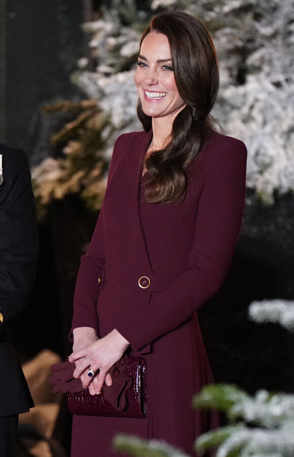 Catherine (Kate) Middleton, princesse de Galles, arrive pour le "Together at Christmas" Carol Service à l'abbaye de Westminster à Londres.