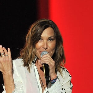 Exclusif - Zazie lors de l'enregistrement de l'émission "La Chanson Challenge 2019" aux Arènes de Nîmes, le 17 mai 2019. Et un nouveau programme autour de la chanson ! Le samedi 17 août prochain, TF1 lancera à 21h05 un nouveau divertissement baptisé "La chanson challenge". Durant cette émission produite par DMLSTV, plusieurs artistes français se lanceront des challenges autour de la musique. Pendant deux mois, ces chanteurs et comédiens se sont lancé à tour de rôle des défis sur les réseaux sociaux : interpréter un titre à l'opposé de leur univers habituel. © Guillaume Gaffiot/Bestimage 