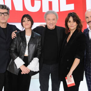 Exclusif - Marc lavoine, Zoe Madimmi, Michel Drucker et Viktor Vincent - Enregistrement de l'émission "Vivement dimanche" au studio Gabriel, présentée par M.Drucker, diffusée sur France 3 le 25 décembre 2022. © Guillaume Gaffiot / Bestimage