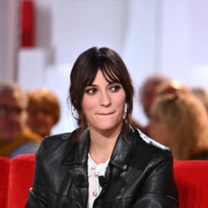 Exclusif - Zoé Madimmi et Marc Lavoine - Enregistrement de l'émission "Vivement dimanche" au studio Gabriel, présentée par M.Drucker, diffusée sur France 3 le 25 décembre 2022. © Guillaume Gaffiot / Bestimage