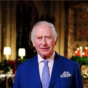 Premiers voeux de Noël du roi Charles III d'Angleterre, enregistrés à la chapelle St George au château de Windsor. Le 23 décembre 2022. Après le décès de la reine d'Angleterre, le 8 septembre 2022, le prince Charles lui a succédé à la tête du Royaume. 