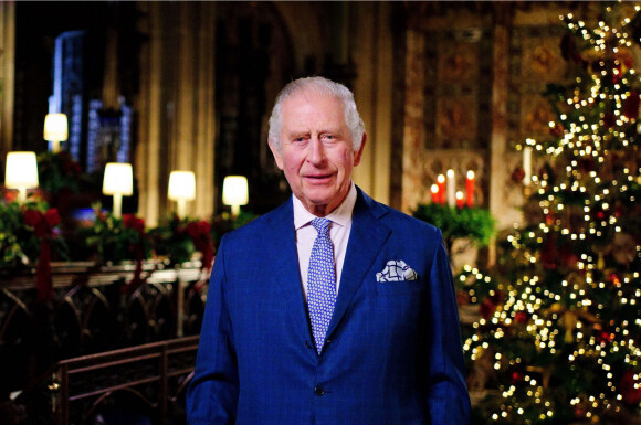 Premiers voeux de Noël du roi Charles III d'Angleterre, enregistrés à la chapelle St George au château de Windsor. Le 23 décembre 2022. Après le décès de la reine d'Angleterre, le 8 septembre 2022, le prince Charles lui a succédé à la tête du Royaume. 