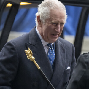 Le roi Charles III d'Angleterre, dévoile une plaque en hommage à la reine Elizabeth II d'Angleterre à Westminster Hall à Londres, le 14 décembre 2022. C'est dans cet édifice du 11ème siècle que la dépouille de la souveraine a été exposée du 14 au 19 septembre 2022, date de ses funérailles. 