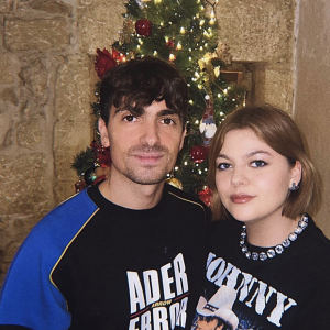 Louane fête Noël avec son compagnon Florian Rossi. Instagram. Le 25 décembre 2022.