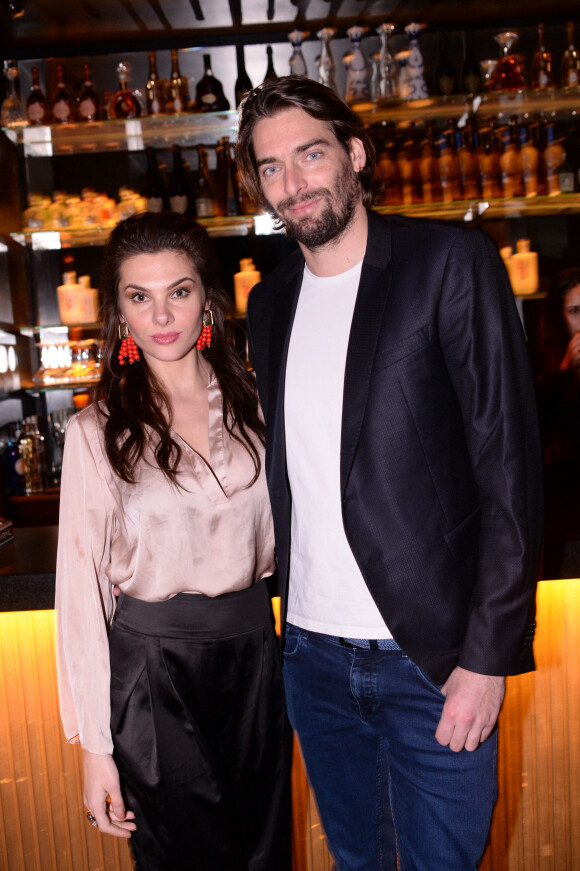 Camille Lacourt et sa compagne Alice Detollenaere (Miss Bourgogne 2010) dans les tribunes lors du match de championnat de Ligue 1 Conforama opposant le Paris Saint-Germain (PSG) aux Girondins de Bordeaux au Parc des Princes à Paris, France, le 23 février 2020. © Cyril Moreau/Bestimage 