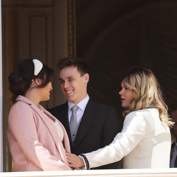 Louis Ducruet et sa femme Marie Chevallier, Camille Gottlieb - La famille princière au balcon du palais lors de la Fête Nationale de la principauté de Monaco le 19 novembre 2022. © Dominique Jacovides / Bruno Bebert / Bestimage 