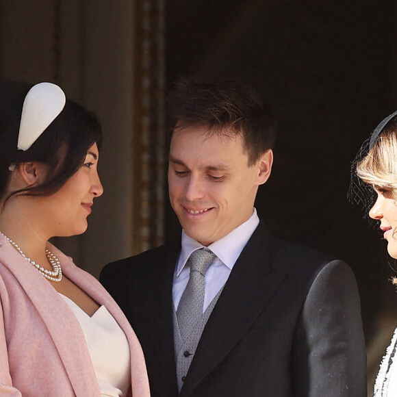 Louis Ducruet et sa femme Marie Chevallier, Camille Gottlieb - La famille princière au balcon du palais lors de la Fête Nationale de la principauté de Monaco le 19 novembre 2022. © Dominique Jacovides / Bruno Bebert / Bestimage 