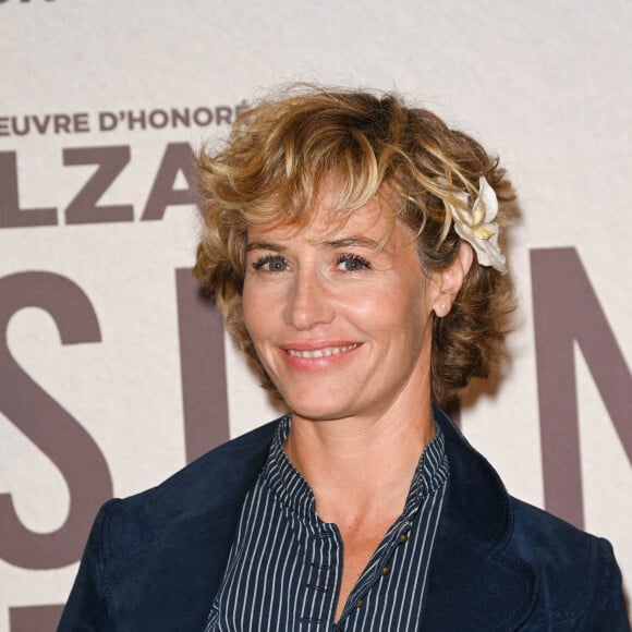 Cecile de France lors du photocall de l'avant première du film "Illusions perdues" au cinéma UGC Normandie à Paris le 4 octobre 2021. © Coadic Guirec / Bestimage