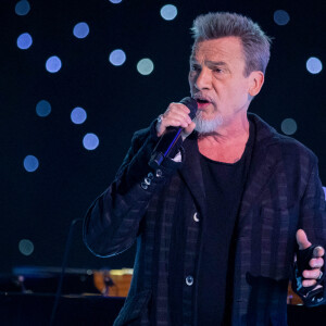 Exclusif - Florent Pagny, chant - Enregistrement de l'émission "Symphonie pour la vie, Spéciale Pièces Jaunes" aux Folies Grüss à Paris, diffusée le 4 février sur France 3. Le 12 janvier 2022 © Cyril Moreau / Bestimage
