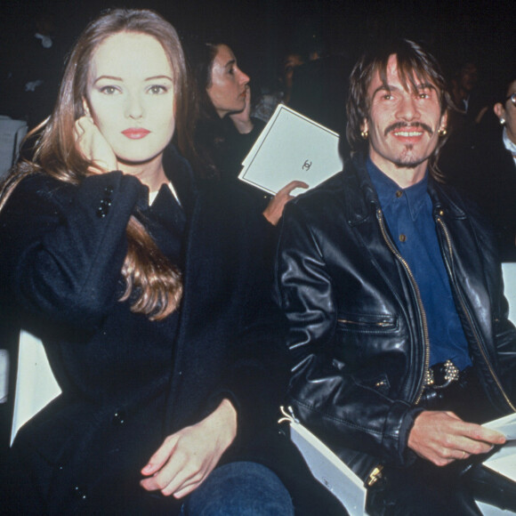 Archives - Vanessa Paradis et Florent Pagny - Défilé de mode Chanel Collections Prêt-à-porter Printemps/Été 1992 à Paris