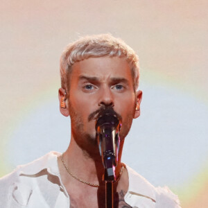 Exclusif - M. Pokora (Matt Pokora) chante son tube "Qui on est" - Enregistrement de l'émission "Les 20 chansons préférées 2022", diffusée le 5 janvier 2023 sur M6 © Christophe Clovis / Bestimage