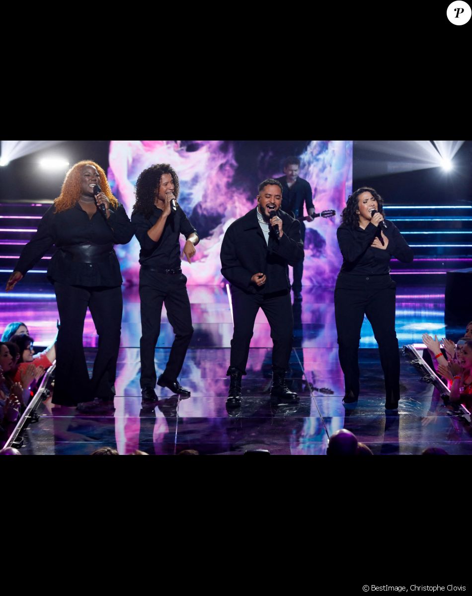 Exclusif - Slimane chante son tube "La recette" - Enregistrement de l'émission "Les 20 chansons préférées 2022", diffusée le 5 janvier 2023 sur M6 © Christophe Clovis / Bestimage