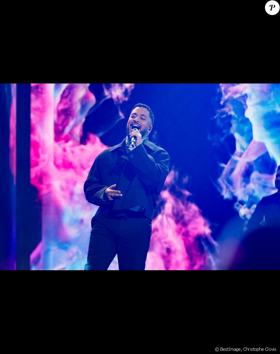 Exclusif - Slimane chante son tube "La recette" - Enregistrement de l'émission "Les 20 chansons préférées 2022", diffusée le 5 janvier 2023 sur M6 © Christophe Clovis / Bestimage