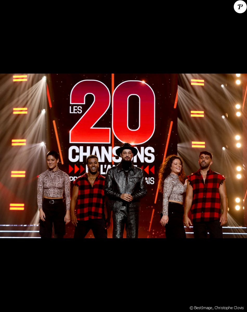 Exclusif - Soolking chante son tube "Suavemente" - Enregistrement de l'émission "Les 20 chansons préférées 2022", diffusée le 5 janvier 2023 sur M6 © Christophe Clovis / Bestimage