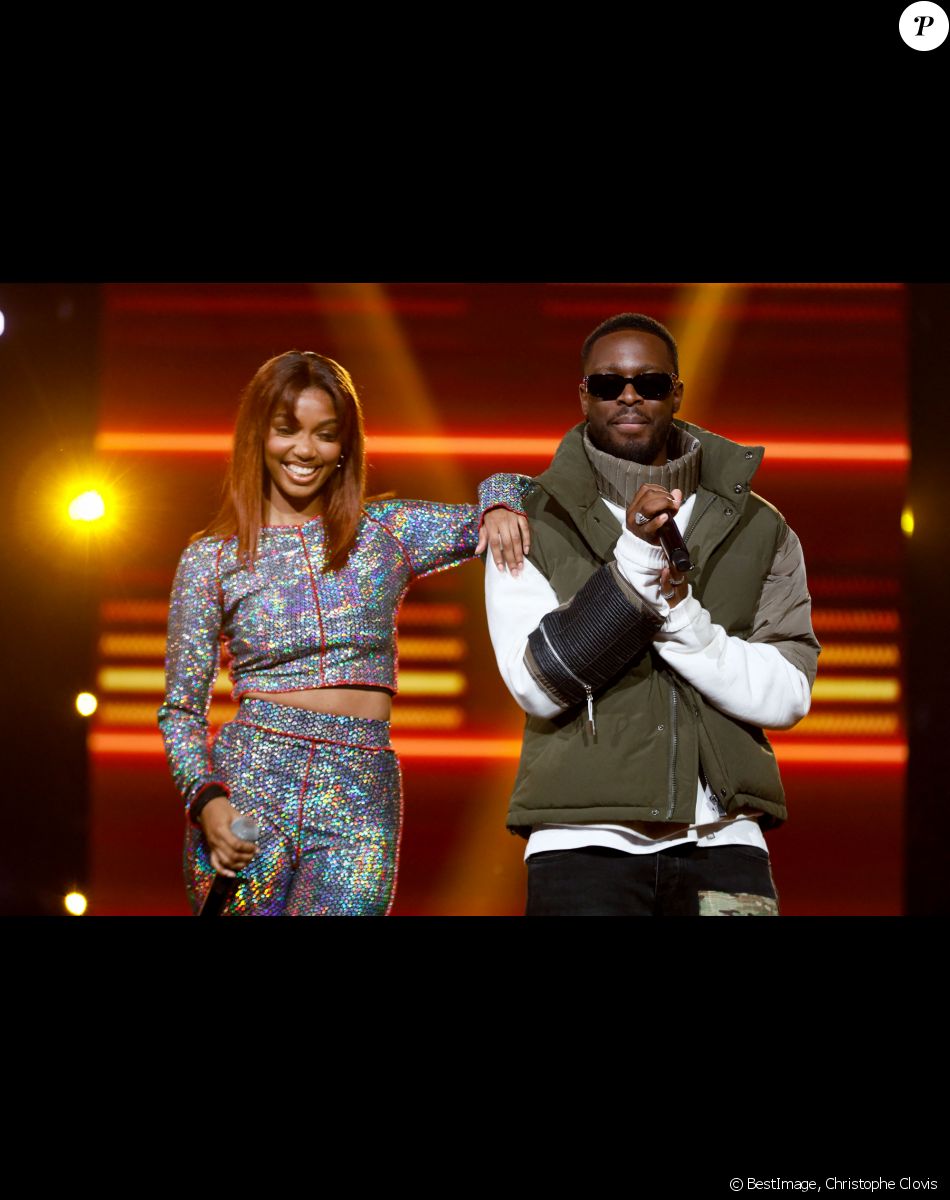 Exclusif - Dadju et Ronisia chantent leur tube "Toko Toko" - Enregistrement de l'émission "Les 20 chansons préférées 2022", diffusée le 5 janvier 2023 sur M6 © Christophe Clovis / Bestimage