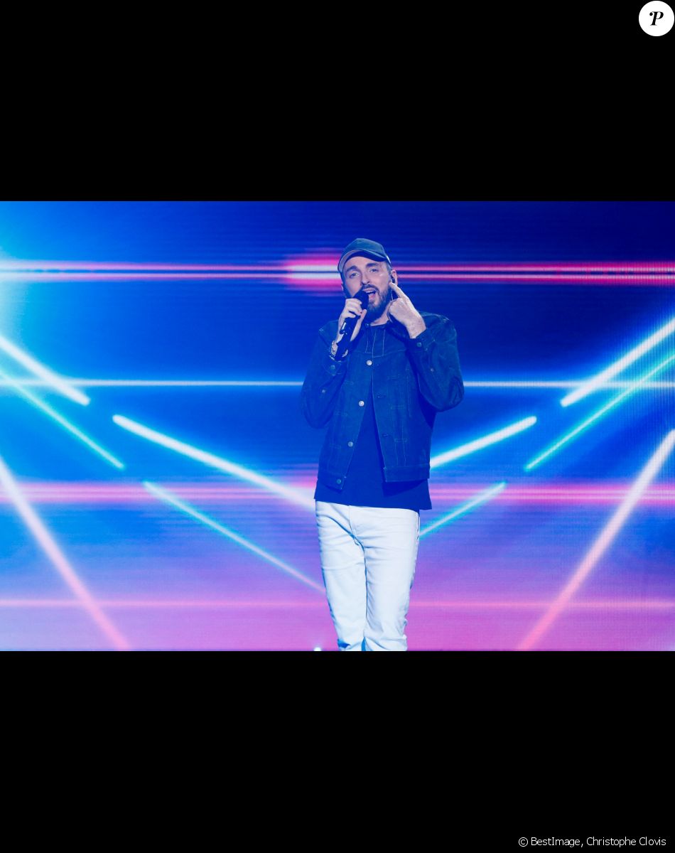 Exclusif - Christophe Willem chante son tube "PS: Je t'aime" - Enregistrement de l'émission "Les 20 chansons préférées 2022", diffusée le 5 janvier 2023 sur M6 © Christophe Clovis / Bestimage