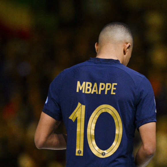 trophee du meilleur buteur pour MBAPPE Kylian (FRA) - Remise du trophée de la Coupe du Monde 2022 au Qatar (FIFA World Cup Qatar 2022) à l'équipe d'argentine après sa victoire contre la France en finale (3-3 - tab 2-4). Doha, le 18 décembre 2022. 