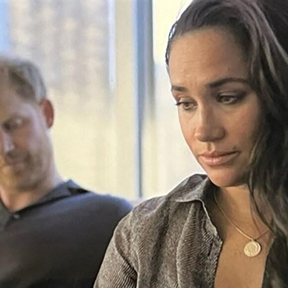 Meghan Markle, duchesse de Sussex, fond en larmes en évoquant les menaces de mort sur les réseaux sociaux dans le documentaire "Harry & Meghan" (Netflix). Los Angeles. Le 15 décembre 2022.