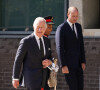 Le roi Charles III d'Angleterre, arrive pour une visite à la salle des opérations spéciales du Metropolitan Police Service (SOR) Lambeth HQ, dans le sud de Londres, Royaume Uni, le 17 septembre 2022.