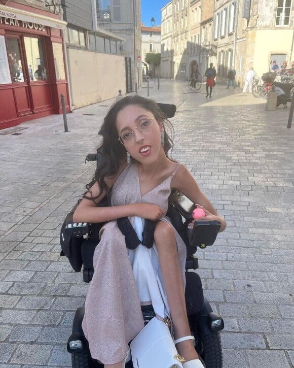 Ness Merad, actrice de la série "Lycée Toulouse-Lautrec"