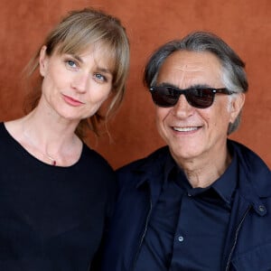 Richard Berry et sa femme Pascale Louange au village lors des internationaux de tennis de Roland Garros à Paris, France, le 4 juin 2019. © Jacovides-Moreau/Bestimage 