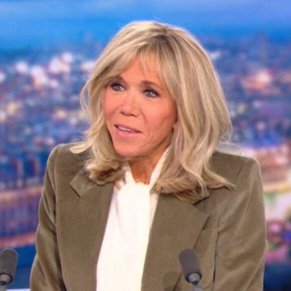 Brigitte Macron et Gilles Bouleau sur le plateau de TF1 pour l'opération Pièces Jaunes @ TF1