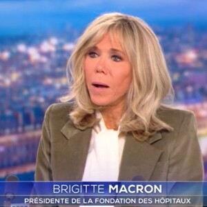 Brigitte Macron et Gilles Bouleau sur le plateau de TF1 pour l'opération Pièces Jaunes @ TF1