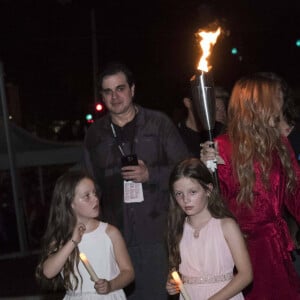 Lisa Marie Presley avec ses jumelles, Finley et Harper au 40ème anniversaire de la mort Elvis Presley à Memphis, Tennessee, États-Unis, le 16 août 2017.