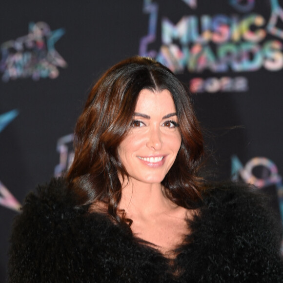 Jenifer au photocall de la 24ème édition des "NRJ Music Awards (NMA)" au Palais des Festivals à Cannes le 18 novembre 2022. © Rachid Bellak / Bestimage