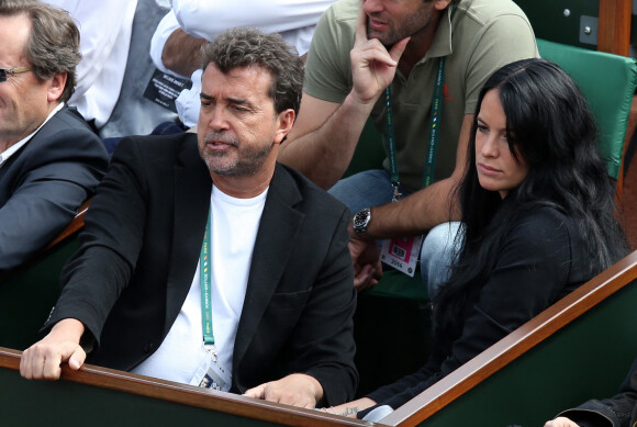 Arnaud Lagardère et sa femme Jade Foret (Lagardère) - People aux Internationaux de France de tennis de Roland Garros à Paris, le 29 mai 2014. 