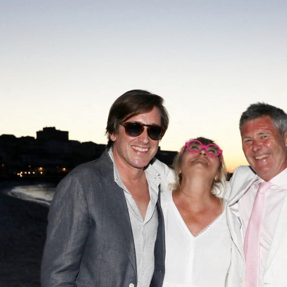 Exclusif - Thomas Dutronc, Christine Bravo et Stéphane Bachot - Soirée du mariage de Christine Bravo et Stéphane Bachot sur la plage du restaurant Marinella à l'Ile Rousse en Corse le 11 Juin 2022 © Dominique Jacovides / Bestimage