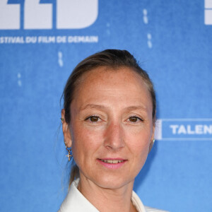 Audrey Lamy au photocall de la première édition du Festival du Film de Demain au Ciné Lumière à Vierzon, France, le 4 juin 2022. © Coadic Guirec/Bestimage