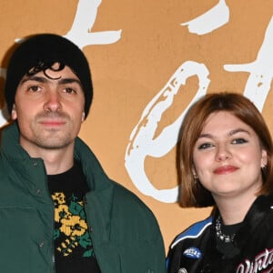 Florian Rossi et sa compagne Louane Emera - Avant-première du film "Cet été-là" au cinéma Pathé Wepler à Paris le 3 janvier 2022. © Coadic Guirec/Bestimage