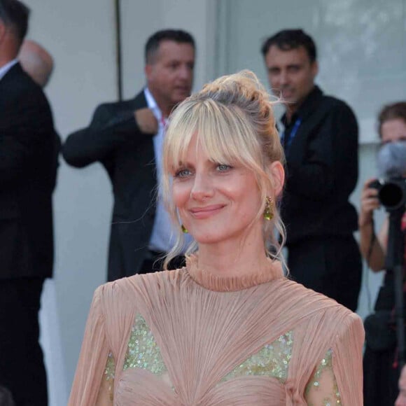 Mélanie Laurent - Red Carpet du film "White Noise" et de la cérémonie d'ouverture lors de la 79e édition du Festival international du film de Venise, la Mostra le 1er septembre 2022.