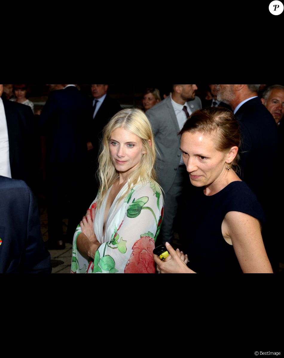 Mélanie Laurent - Le prince Albert II de Monaco inaugure l'exposition Mission Polaire avec Mélanie Laurent, marraine de l'exposition, au musée océanographique de Monaco le 1er juin 2022. © Claudia Albuquerque / Bestimage