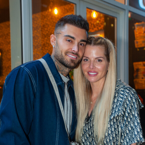 Exclusif - Thibault Garcia et sa femme Jessica Thivenin lors de la soirée " Come Chill with Booba " au bar Le Tube à Dubaï. © Nicolas Briquet / Bestimage 
