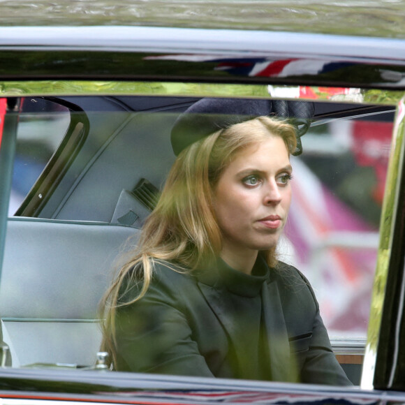 La princesse Eugenie d'York et la princesse Beatrice d'York - Sorties du service funéraire à l'Abbaye de Westminster pour les funérailles d'Etat de la reine Elizabeth II d'Angleterre, à Londres, Royaume Uni, le 19 septembnre 2022. 